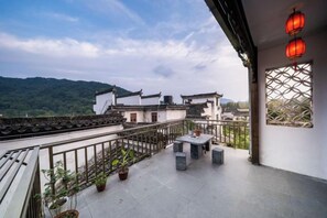 Unclassified image, 5 of 12, button - Hongcun Hongyiju Inn (Yi County)