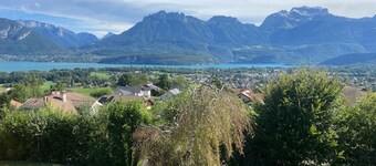 ST-JORIOZ, Spacieuse villa, vue sur le lac , 6 pers