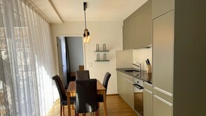 Uklassifisert bilde, 5 av 10, knapp