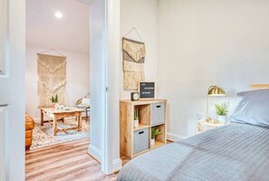 3 bedrooms, iron/ironing board, travel crib, free WiFi