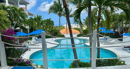 Romantic Stay Easy Access to Pool