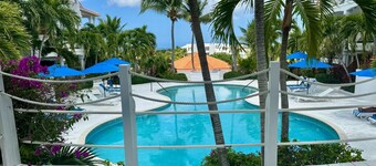 Romantic Stay Easy Access to Pool