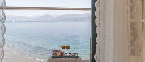 2 bedrooms, iron/ironing board, travel crib, free WiFi