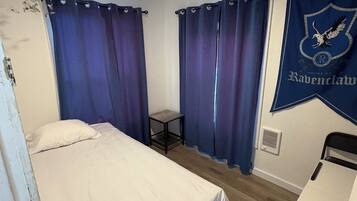 2 habitaciones, escritorio, wifi gratis y ropa de cama
