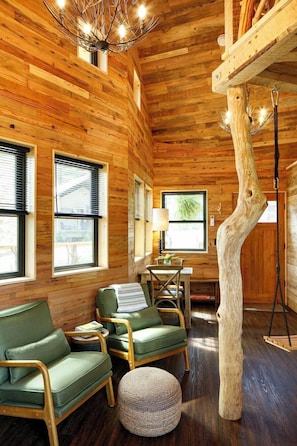 Living area - Tuxedo Falls (Zirconia)