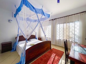 4 chambres, fer et planche à repasser, Wi-Fi gratuit, draps fournis