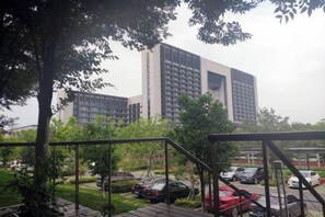 Unclassified image, 4 of 40, button - Shuiyue Qinghua Hotel (Deqing)