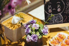 Unclassified image, 3 of 40, button - Shuiyue Qinghua Hotel (Deqing)