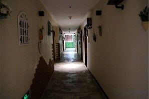 Unclassified image, 4 of 40, button - Shuiyue Qinghua Hotel (Deqing)
