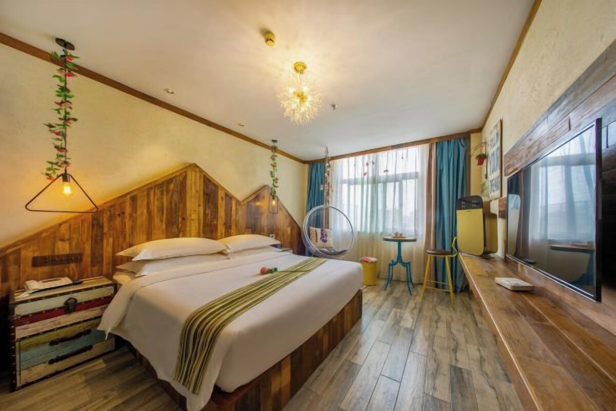 Fresh Style Double Bed Room