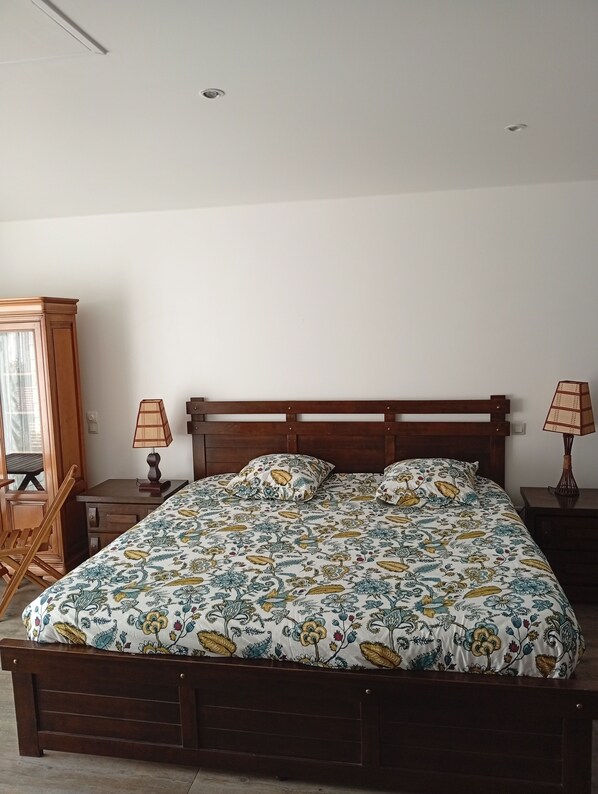 1 bedroom, WiFi, bed sheets