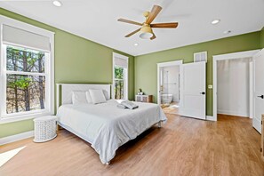 4 Schlafzimmer, Bügeleisen/Bügelbrett, Reisekinderbett, kostenloses WLAN