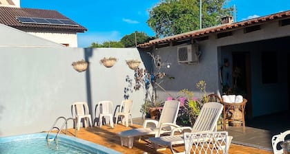 Casa 3 suites 1 quarto piscina AC 10 Hos