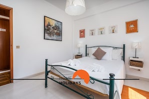 3 chambres, fer et planche à repasser, accès au Wi-Fi (inclus)