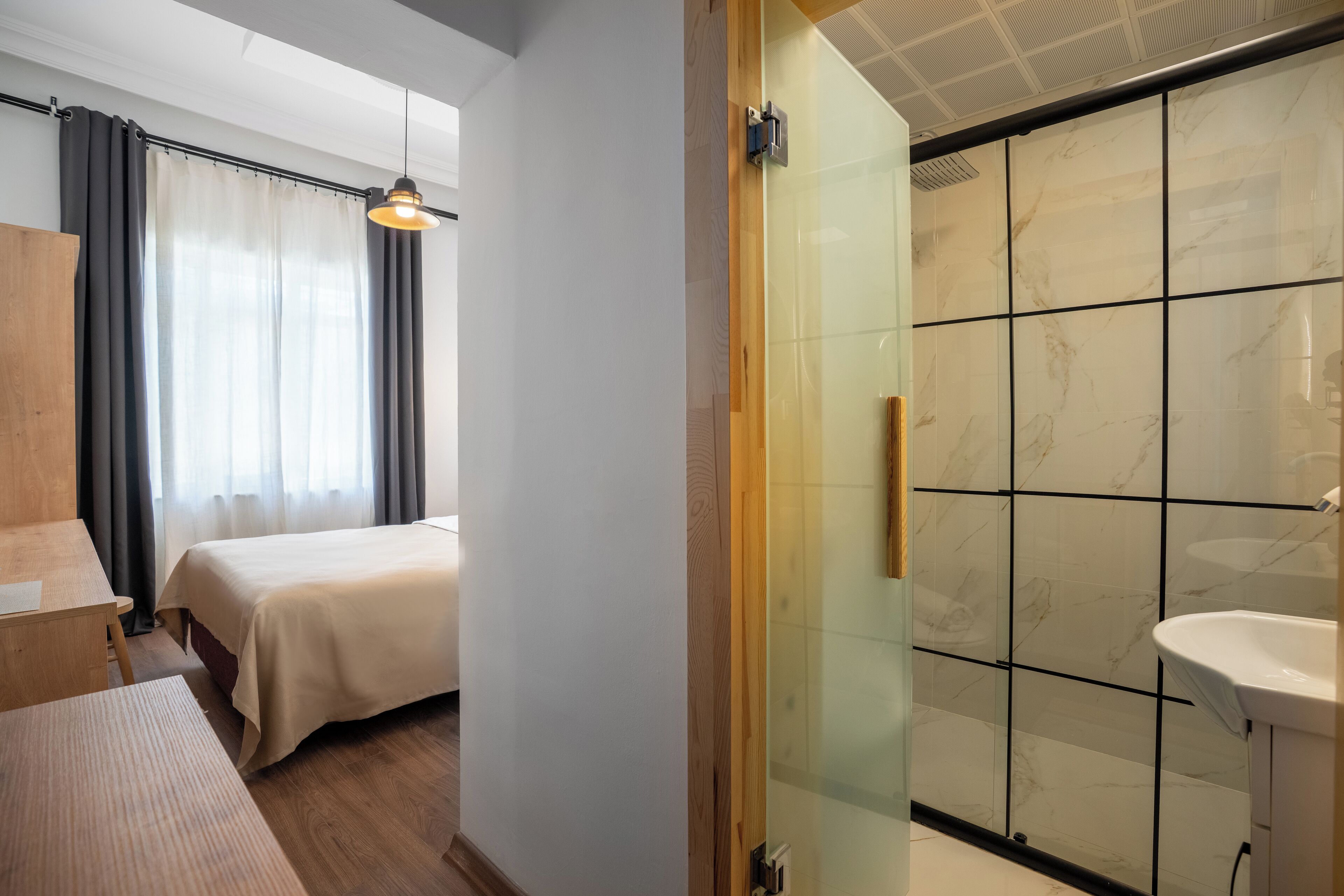 經濟客房 | 手提電腦工作空間、遮光窗簾/窗簾、隔音、免費 Wi-Fi