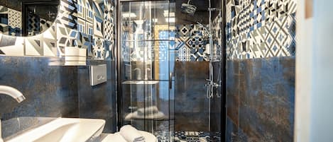 Regadera, regadera tipo lluvia, amenidades de baño gratuitas