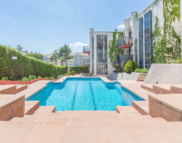 Apartamento | Piscina | Una piscina al aire libre