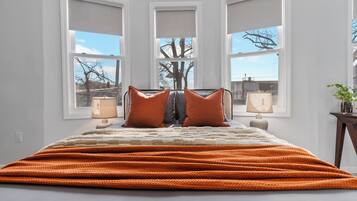 5 habitaciones, escritorio, tabla de planchar con plancha y wifi gratis