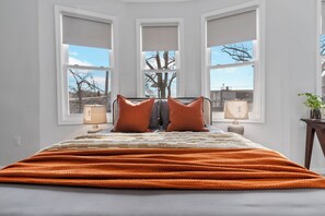 5 bedrooms, desk, iron/ironing board, free WiFi