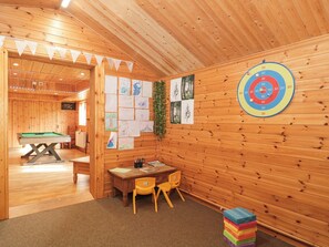 Game room - Bell Tent 4 (Bath)