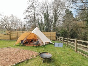 Property grounds - Bell Tent 4 (Bath)