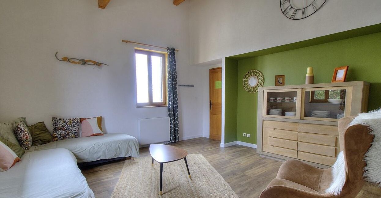 Televisión, chimenea y tenis de mesa 