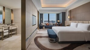 Premium Room, 1 King Bed, Club Lounge Access | 1 bedroom, down comforters, in-room safe, desk - InterContinental Zhengzhou Zhengdong by IHG (Zhengzhou)