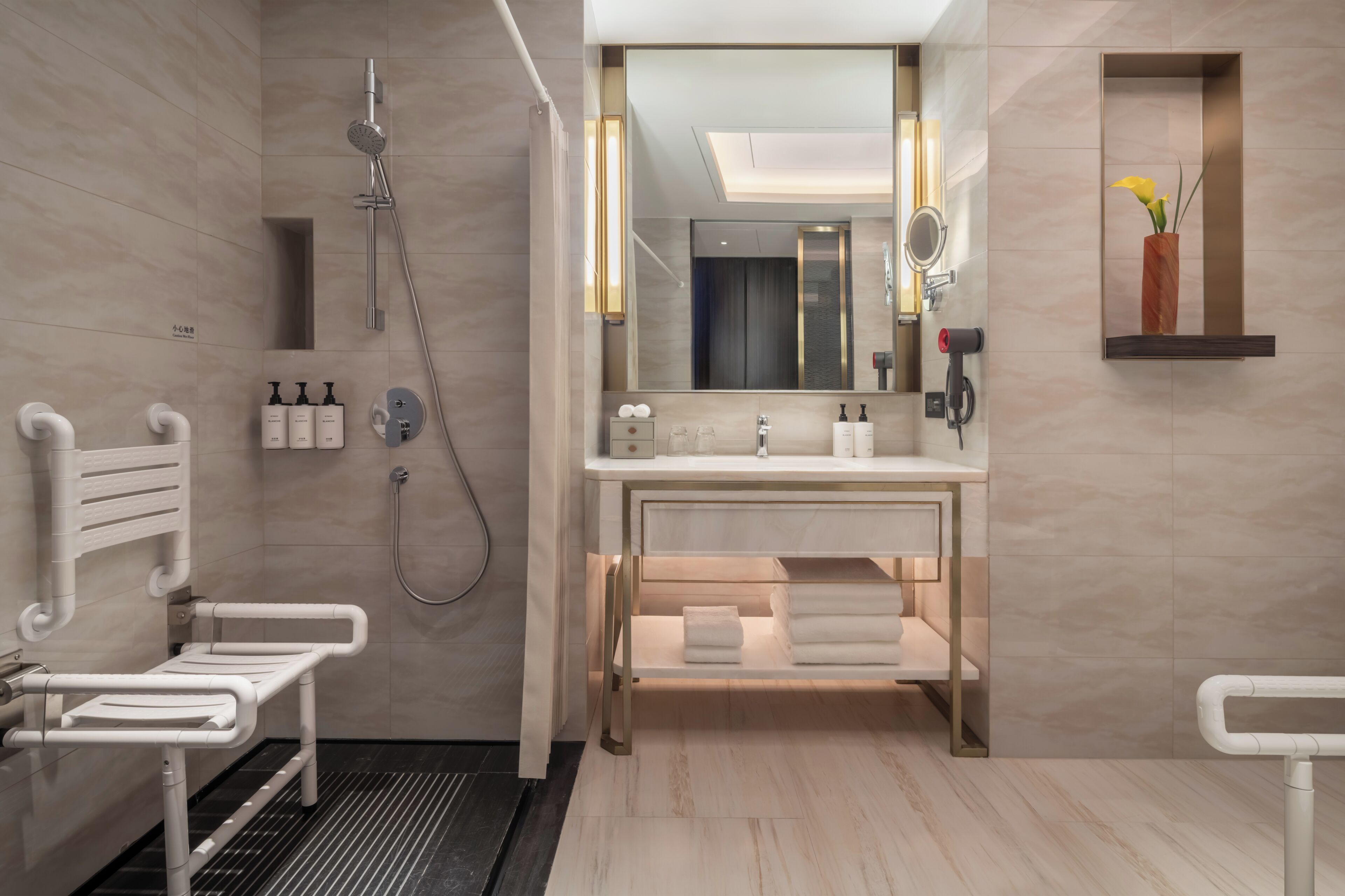 Premium Room, 1 King Bed, Accessible | Bathroom