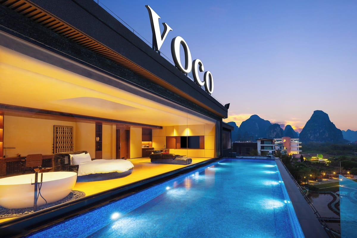 Suite Premier (Sky View, Outdoor Private Pool) | Ropa de cama de alta calidad, edredón y camas con efecto memoria