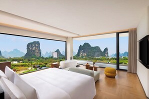 Premium Room, 1 King Bed (Super King, Camelback View) | Premium bedding, down comforters, memory foam beds, free minibar