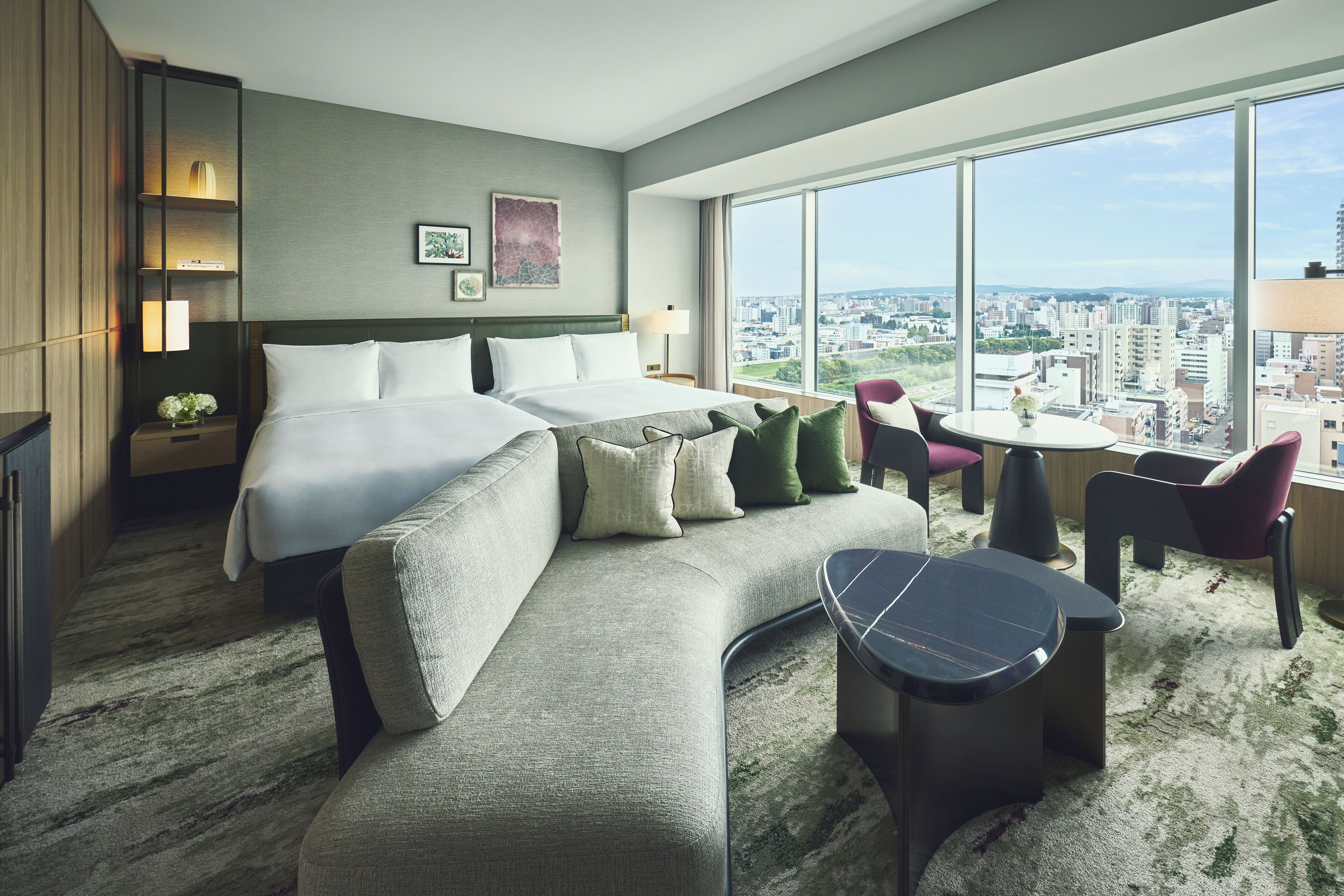 Copriletto in piuma, materassi a doppio strato, minibar