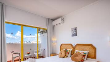 Fer et planche Ă repasser, Wi-Fi gratuit, draps fournis