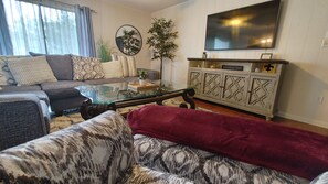 TV connectée, baby-foot, table de tennis de table