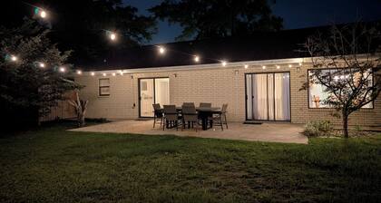 Well stocked 3-bedroom house in best part of peaceful Picayune with games, BBQ.