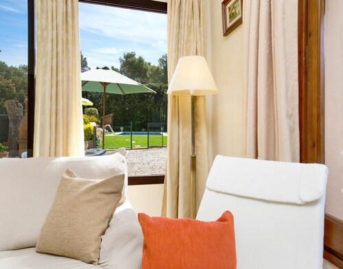 Villa in Costa Brava With Pool Near Beach