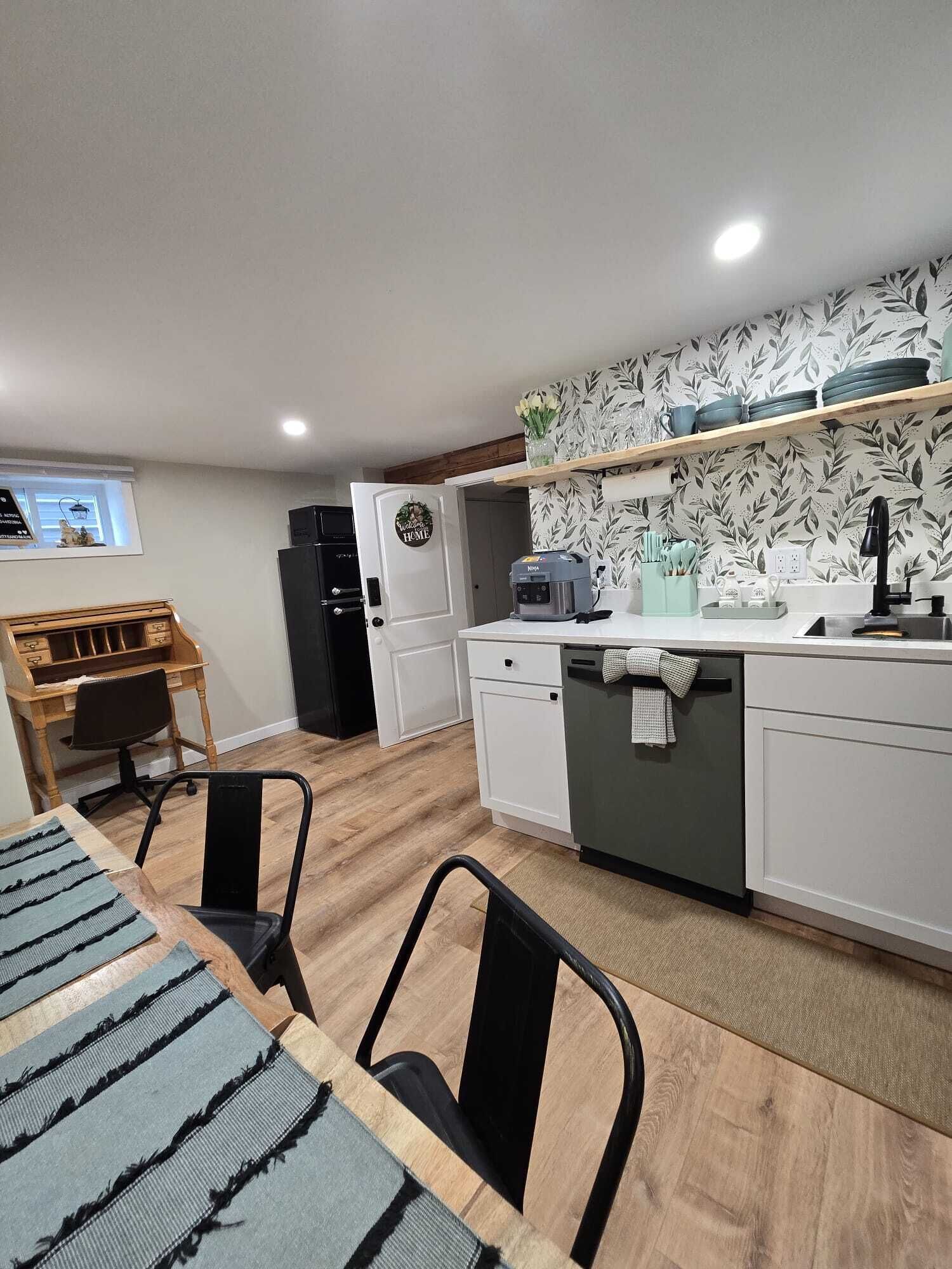 Fridge, microwave, dishwasher, coffee/tea maker