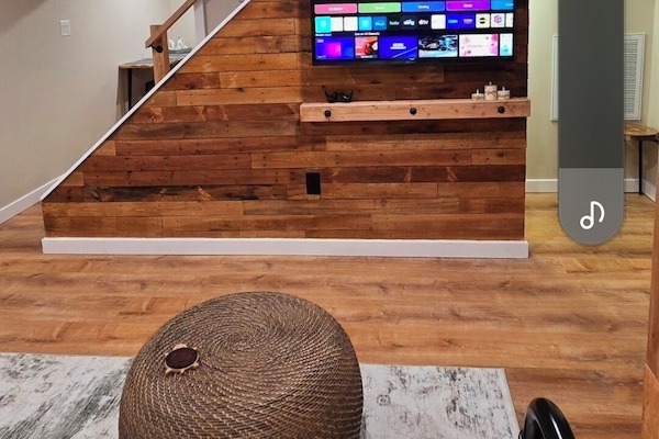 1 dormitori, escriptori, wifi gratuïta i roba de llit