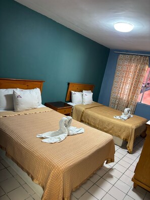 Chambre économique double, patio | Accès au Wi-Fi (inclus)