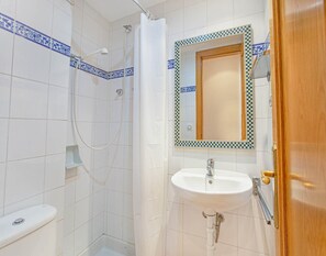 Apartment | Bathroom
