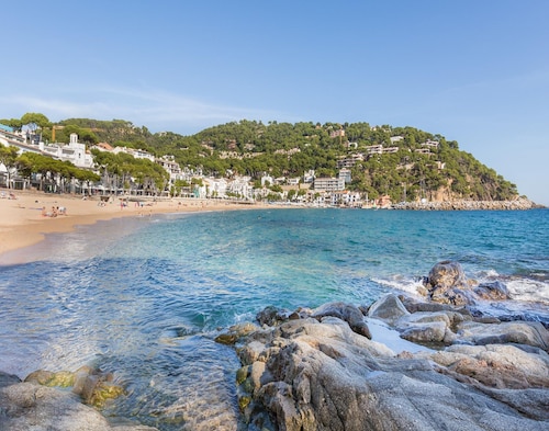 Apartment in Llafranc Near Sandy Beach