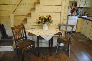 Refrigerador, placa de cocina, cafetera/tetera, tetera/pava eléctrica