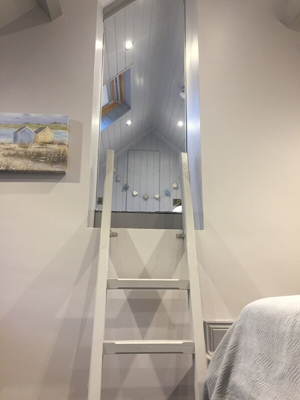 2 bedrooms, iron/ironing board, travel cot, WiFi