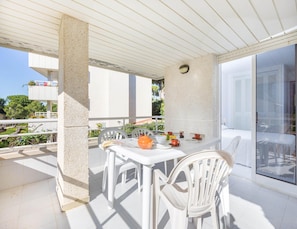 Apartment | Balcony - Apartment in Beautiful Beach of Pals (Pals)
