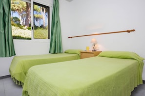 Apartment | 3 bedrooms, iron/ironing board - Apartment in Beautiful Beach of Pals (Pals)