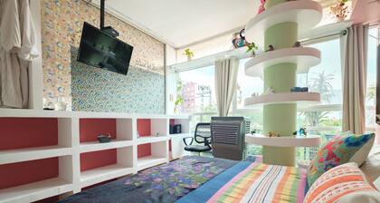 ITZAE PAZ POLANQUITO WALK TO AUDITORIUM/SHARED BATHROOM/ NO PETS