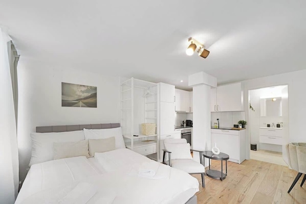 1 bedroom, WiFi, bed sheets