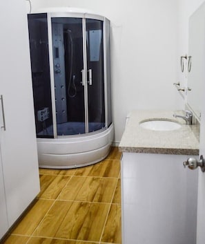 Bathroom - Three House Hostel Boutique (Filandia)