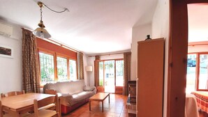 Unclassified image, 3 of 33, button - Apartment in Llafranc Near Beach & Town (Palafrugell)