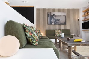 Living area - Villa Near Peaceful Beach of Calella de (Palafrugell)