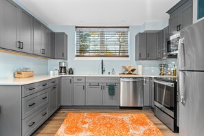 Private kitchen - Modern 1BR Retreat Perfect for Long Term Stays (Atlanta)